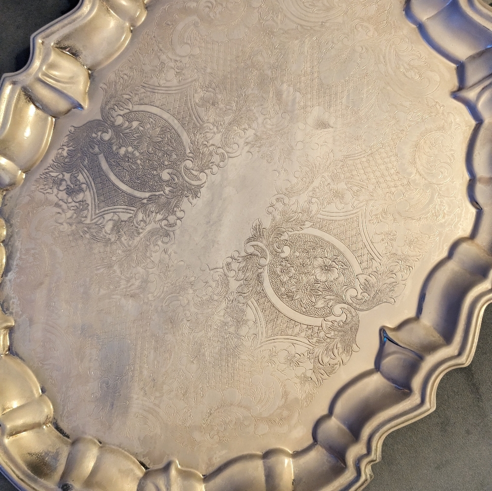 Vintage Leonard etched silver plate / serving tray. Footed. Antique